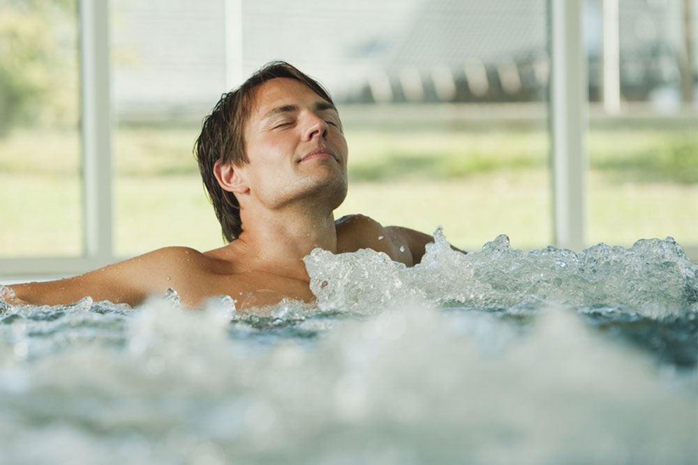 5 Factors to Consider When Buying a Hot Tub